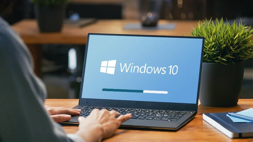 Can I Close My Laptop While Upgrading To Windows 10?